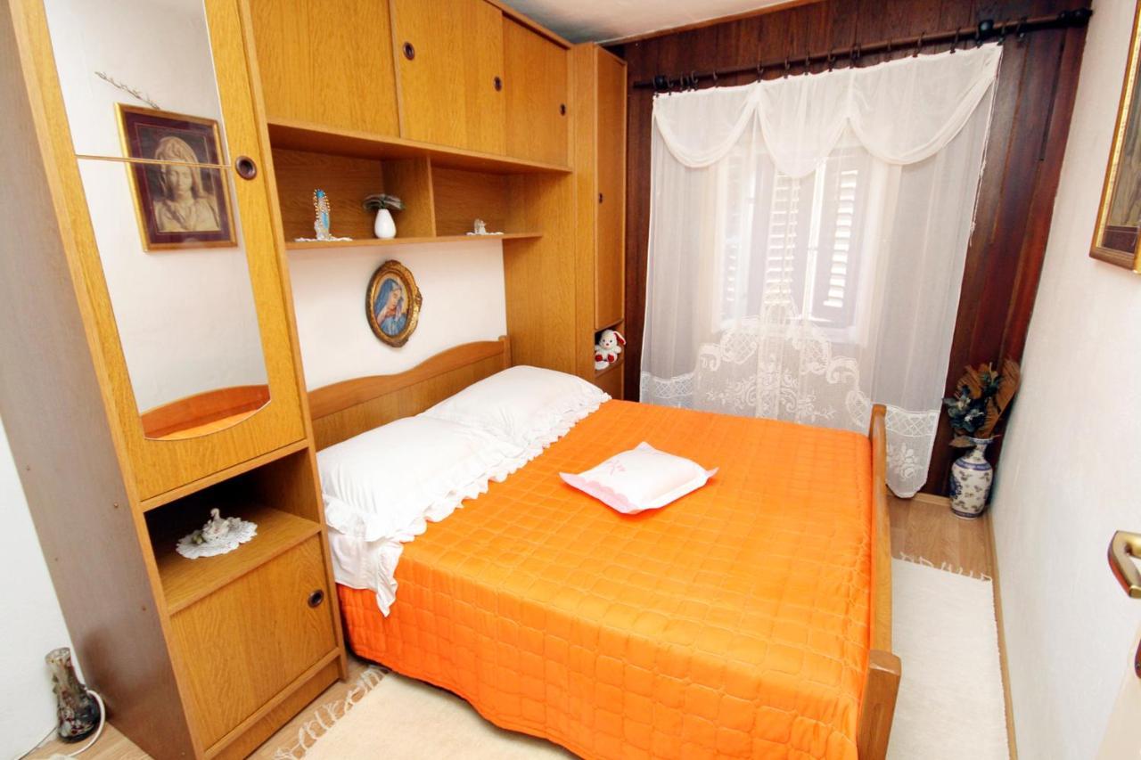 Apartments By The Sea Pucisca, Brac - 770 Ngoại thất bức ảnh